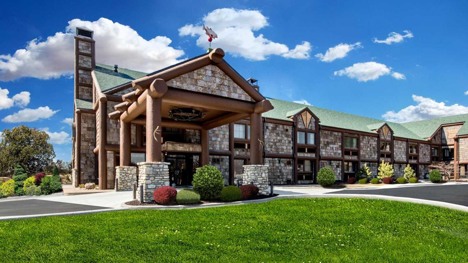 Bass Pro Shops Angler'S Lodge Springfield Exterior photo